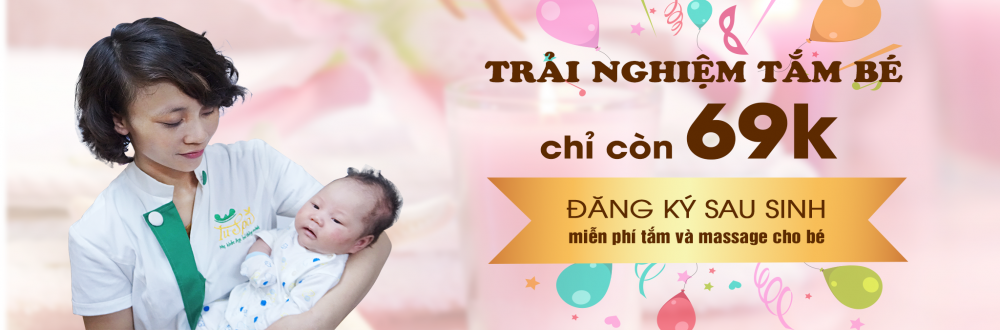 Tắm bé